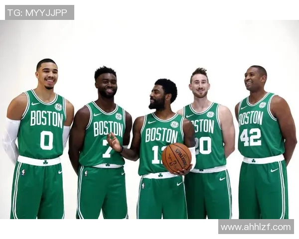 热火与凯尔特人激战再起NBA季后赛对决引发球迷热议与期待