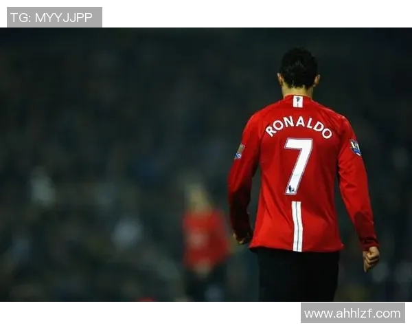 曼联主场迎战西布朗全力争胜球迷期待精彩对决与激情时刻